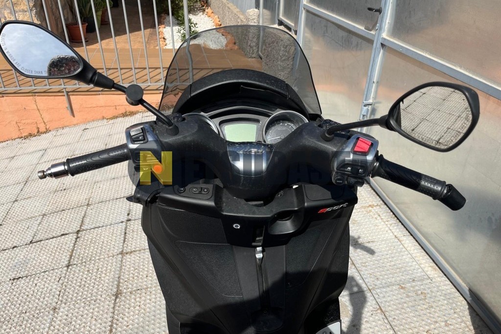 Piaggio MP3 300 HPE 2022