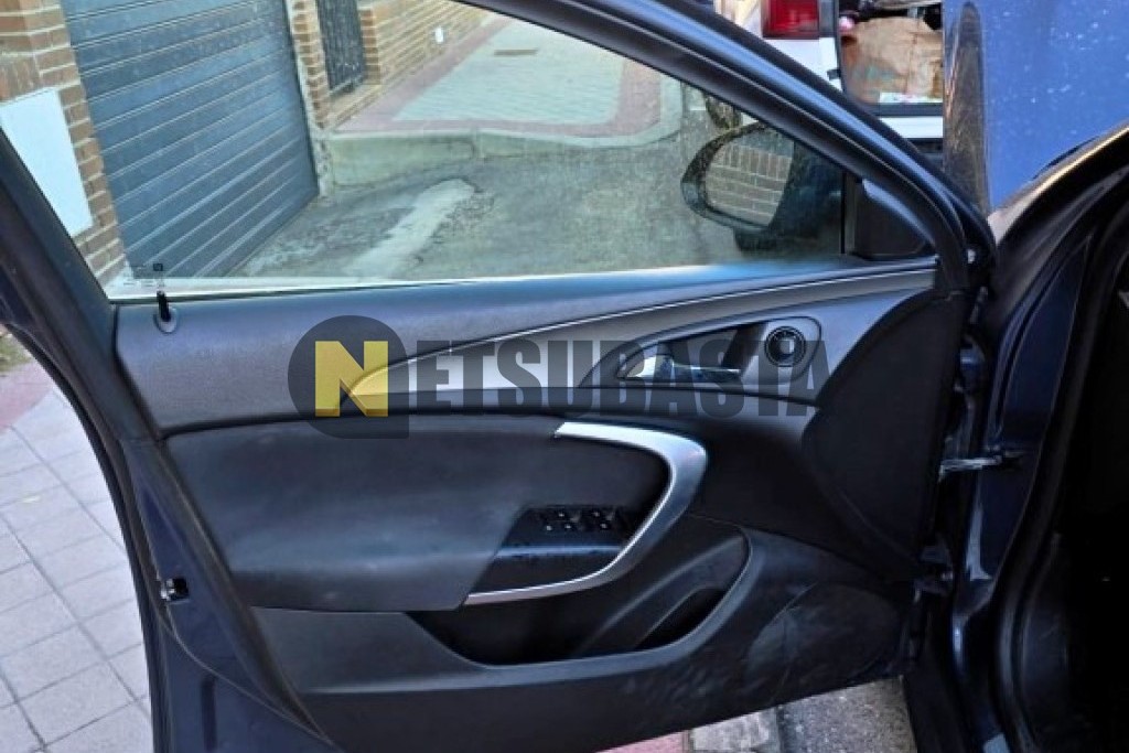 Opel Insignia Sports Tourer 2.0 CDTI ecoFLEX 2011