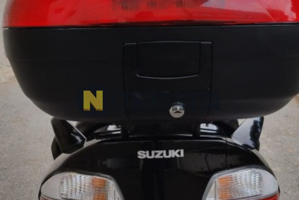 Suzuki BURGMAN 650 Executive 2005