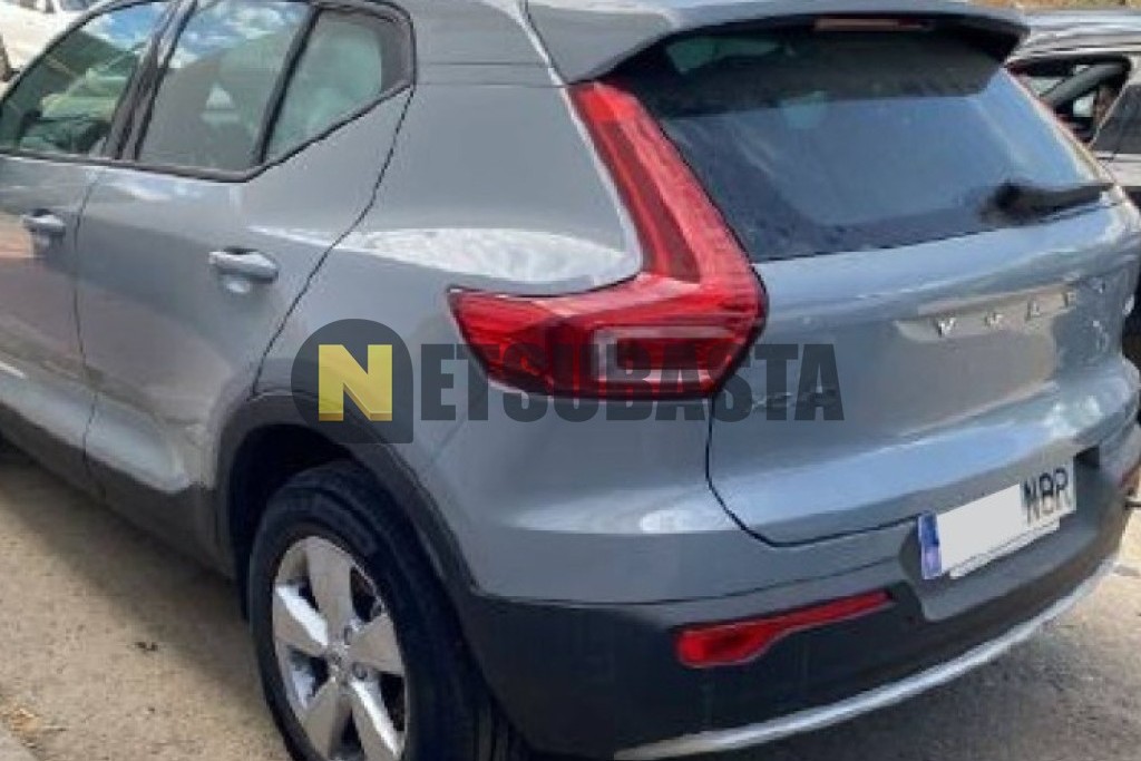 Volvo XC40 B3 2025