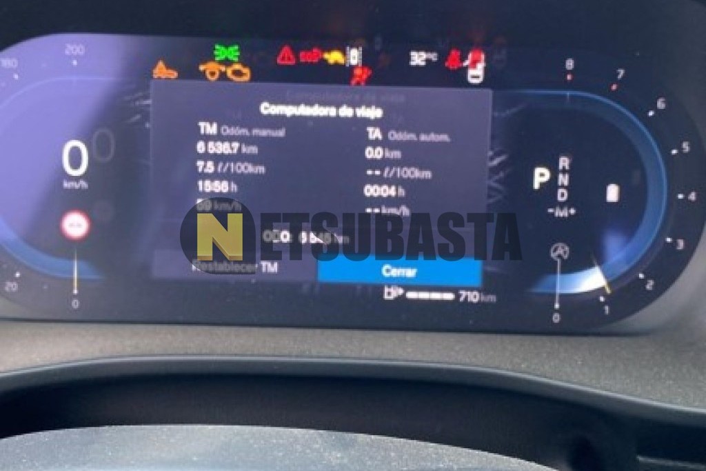 Volvo XC40 B3 2025