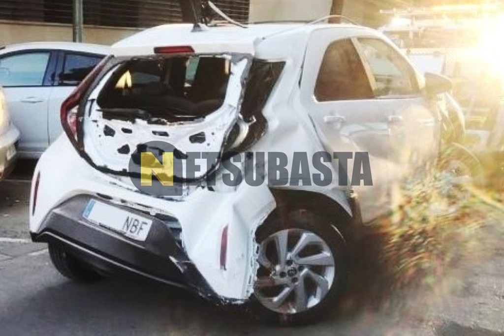 Toyota Aygo X Cross 1.0 2025