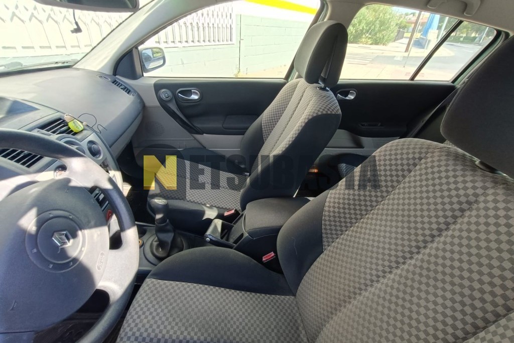 Renault Megane 1.4 16V 2004