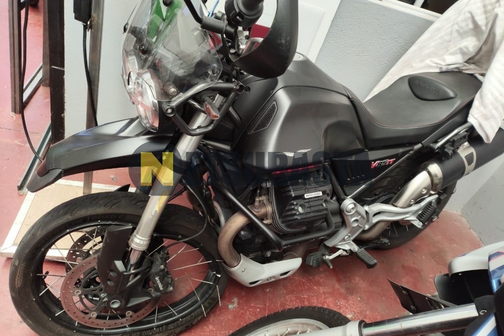 Moto Guzzi V85 TT 2022