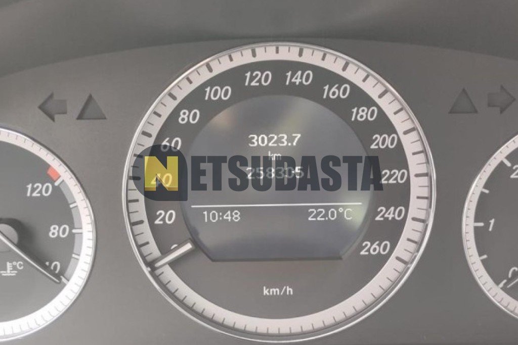 Mercedes-Benz C 220 CDI BlueEFFICIENCY 2011
