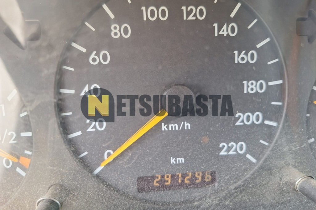 Mercedes-Benz ML 270 CDI Aut. 2001