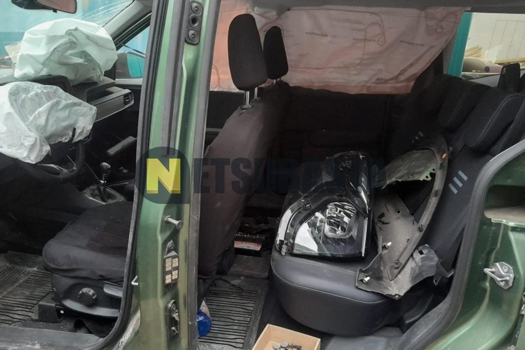 Ford Tourneo Courier 1.0 EcoBoost 2025