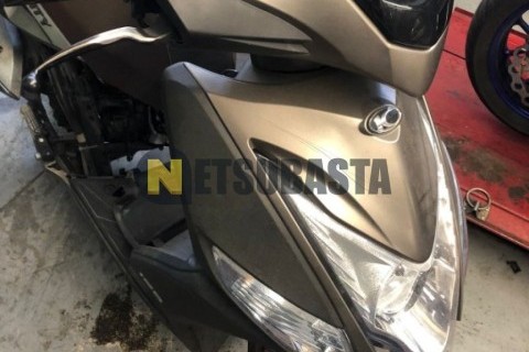 Zitmuv Black Razer 125E 2022