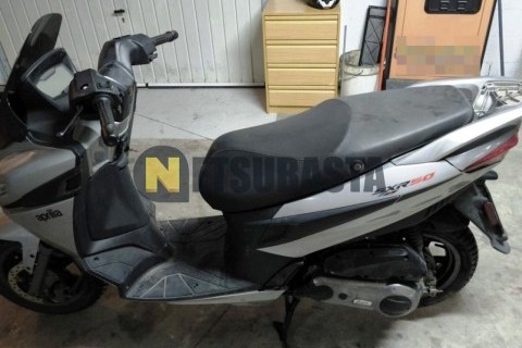 Zitmuv Black Razer 125E 2022