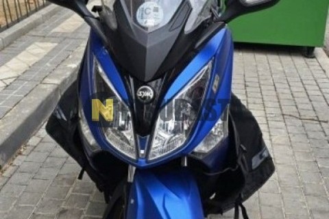 Zitmuv Black Razer 125E 2022