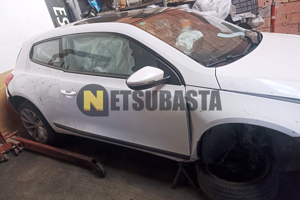 Volkswagen Scirocco 2.0 TDI DSG 6 vel. 2010
