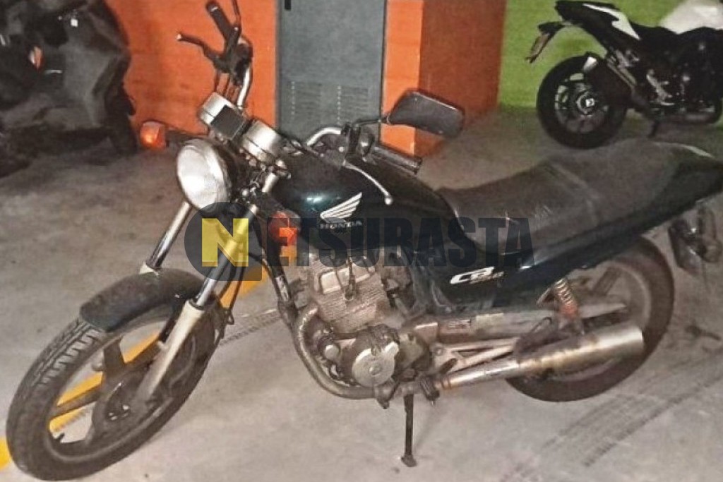 Honda CB 250 Two Fifty 2001