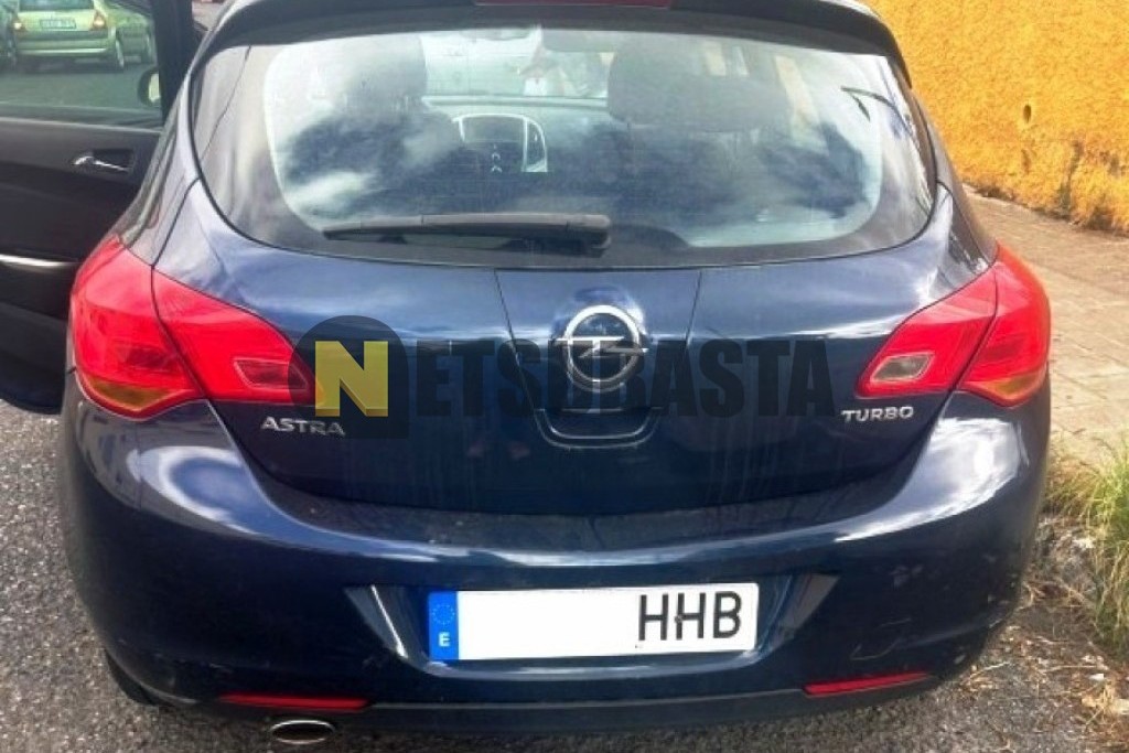 Opel Astra 1.4 Turbo 2011