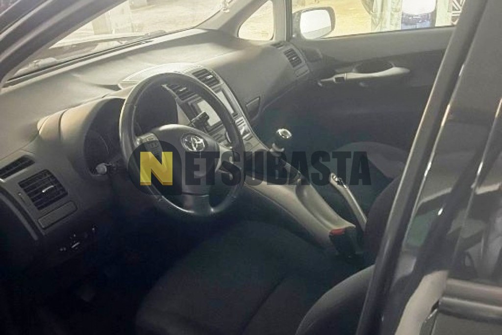 Toyota Auris 1.33 VVT-i 2009