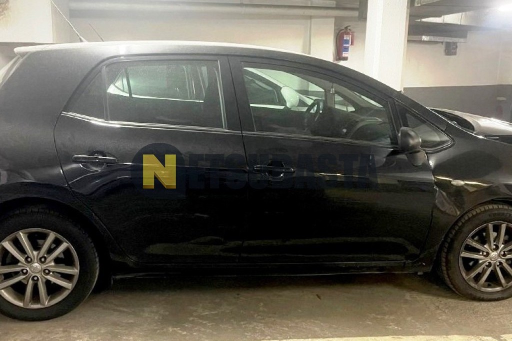 Toyota Auris 1.33 VVT-i 2009