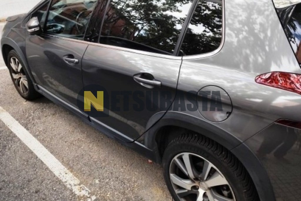 Peugeot 2008 1.2 PureTech EAT6 2017