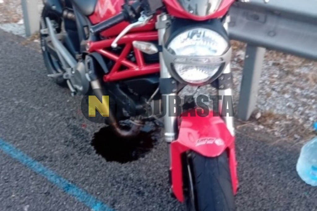 Ducati Monster 696 2010