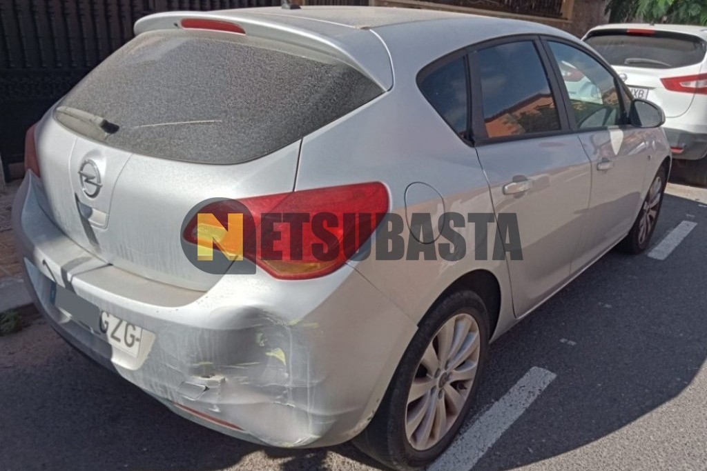 Opel Astra 1.6 2010