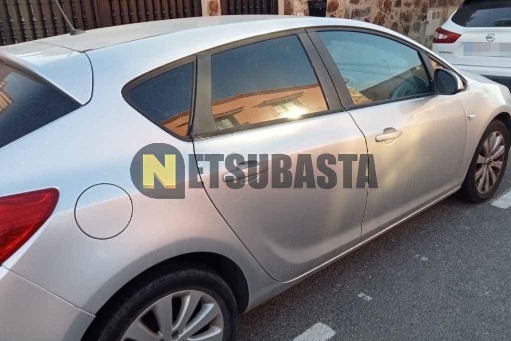 Opel Astra 1.6 2010