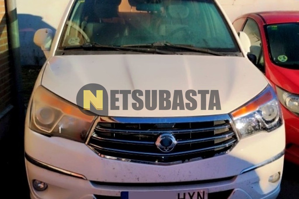 SsangYong Rodius 2.0 eXdi 2014