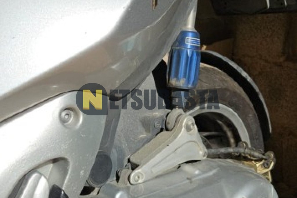 Gilera Nexus 500 2006