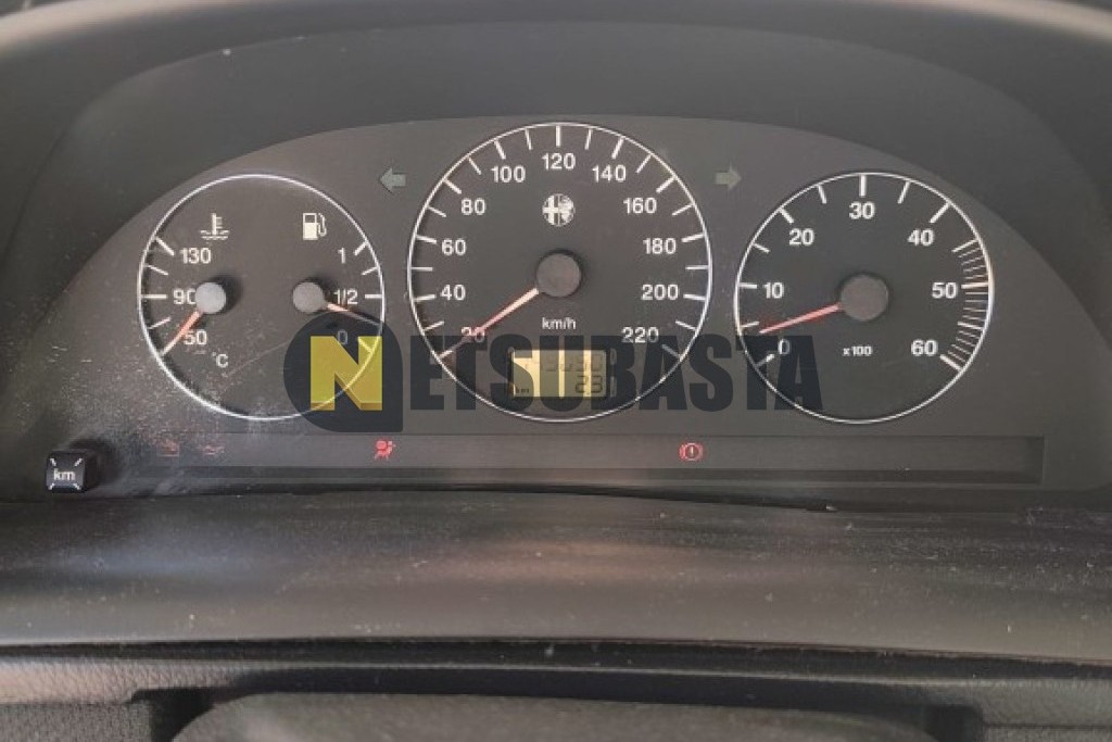 Alfa Romeo 145 1.9 JTD 2000