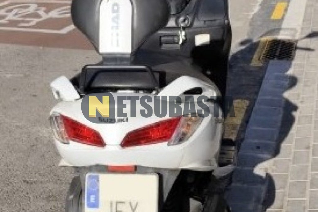 Suzuki Burgman 200 2015