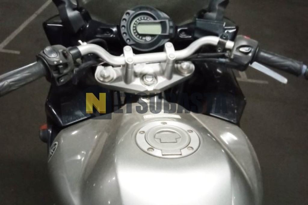 Yamaha FZS 600 Fazer 2004