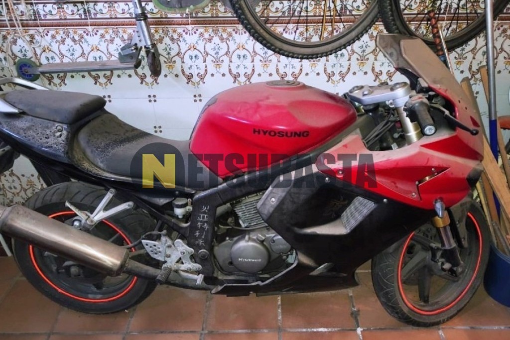 Hyosung GT 125 R 2007