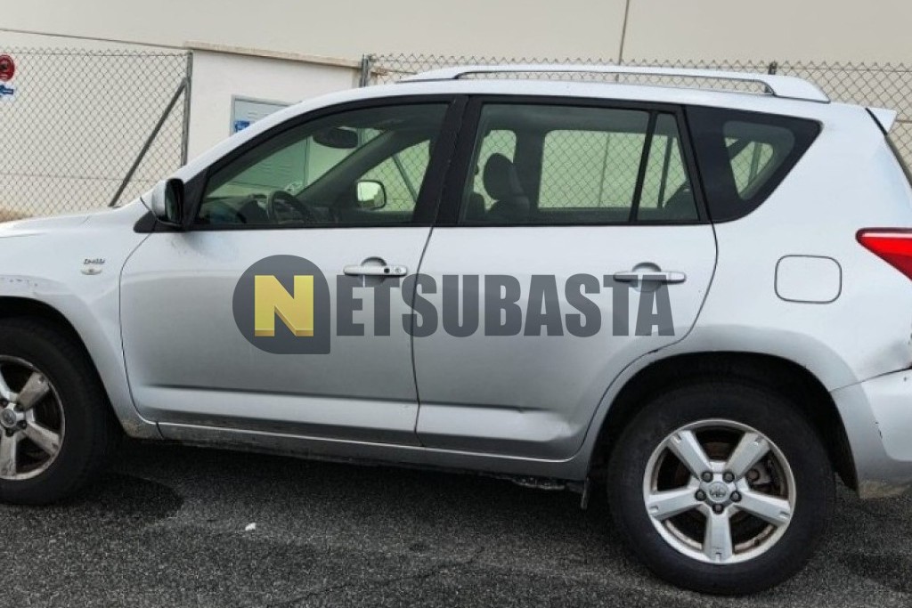 Toyota RAV4 2.2 D-4D 2006