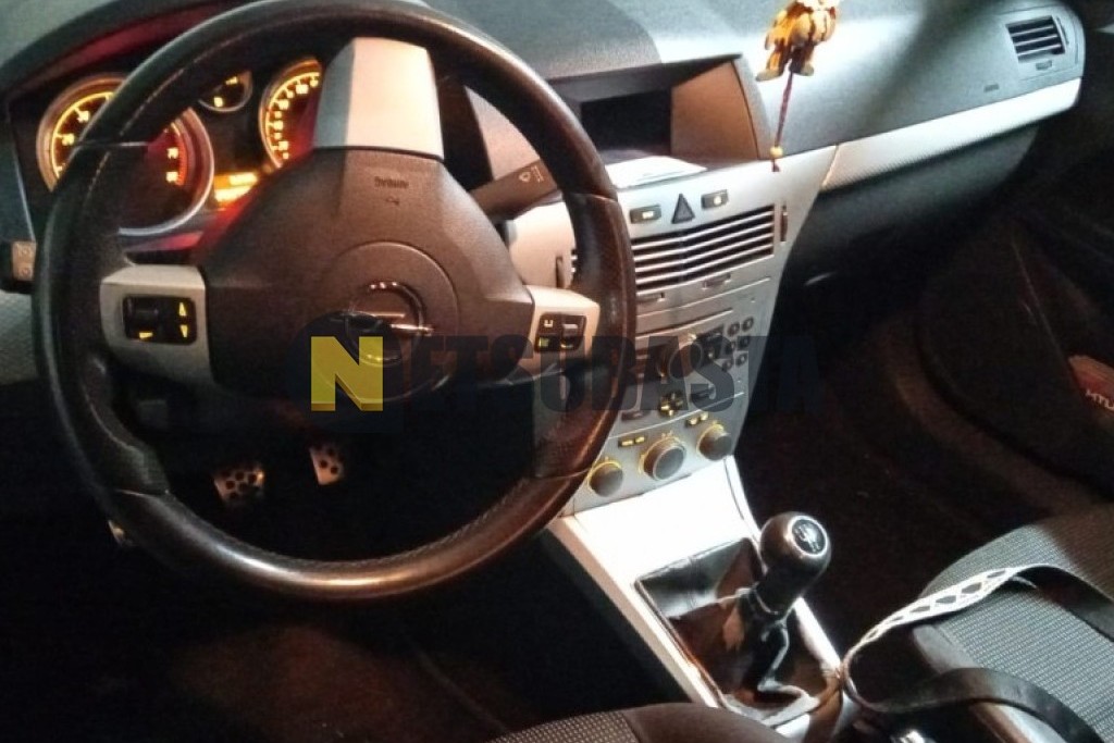 Opel Astra GTC 1.6 2005