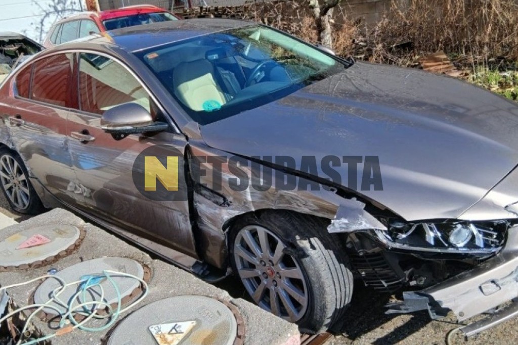 Jaguar XE 2.0 Diesel Auto 2016