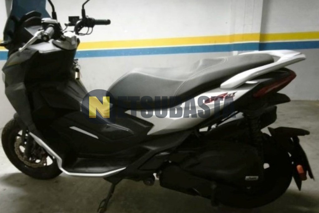 Aprilia SR GT 125 2023