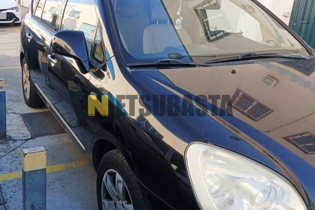Kia Carens 2.0 CRDi VGT 2011