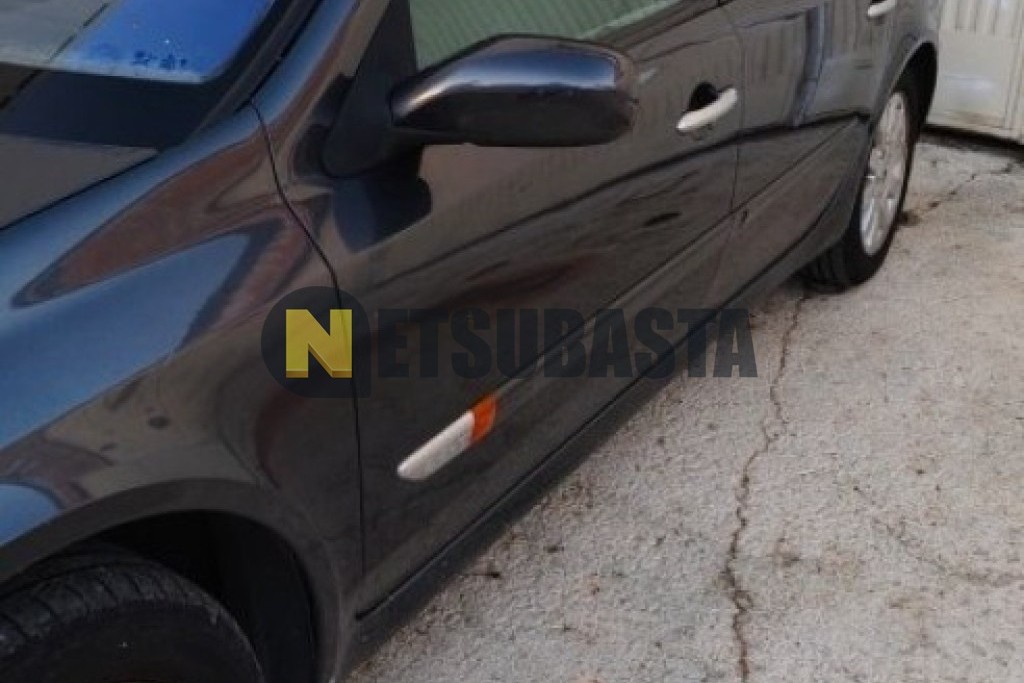 Renault Laguna Grand Tour 2.2 dCi 2003