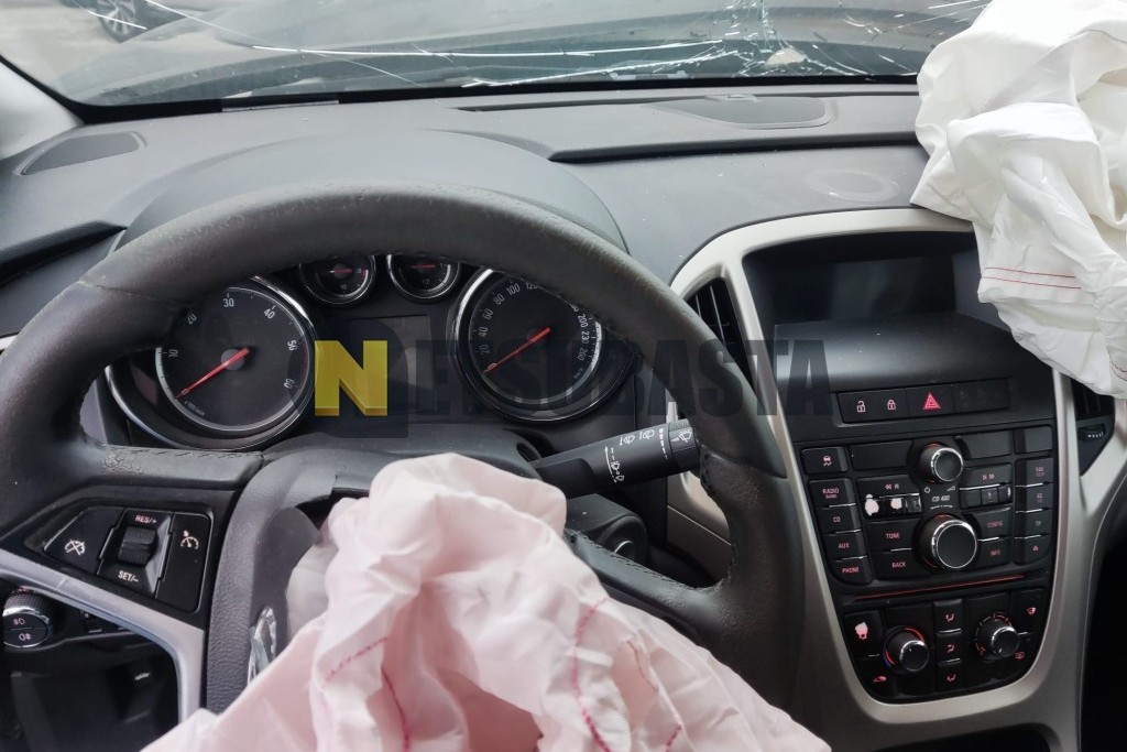 Opel Astra 1.7 CDTI 2012