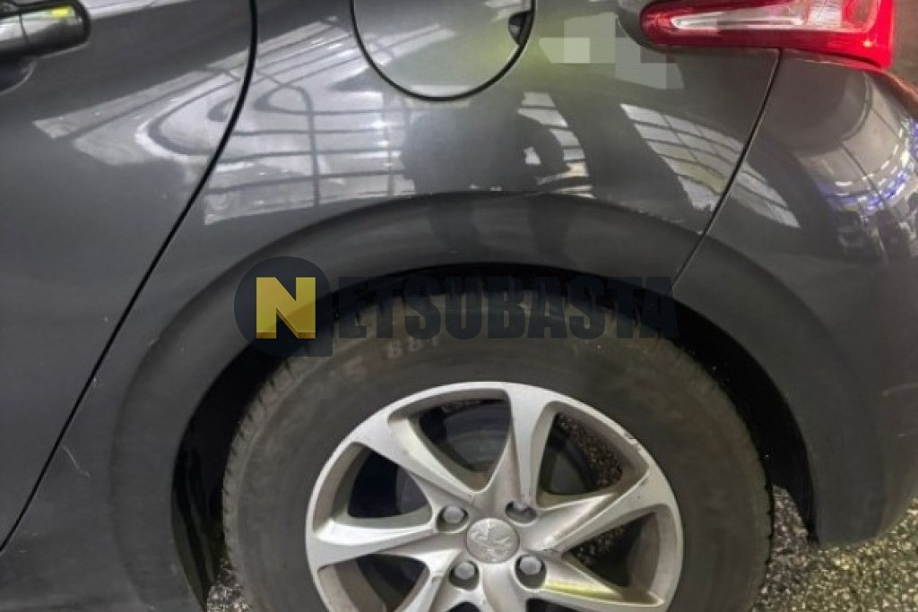 Peugeot 208 1.2 PureTech 2014