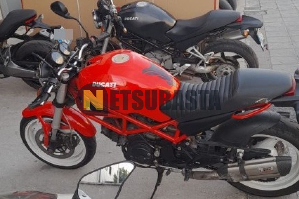 Ducati Monster 695 2008