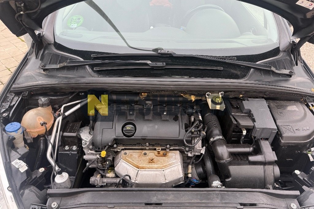 Peugeot 308 1.6 VTi 2013