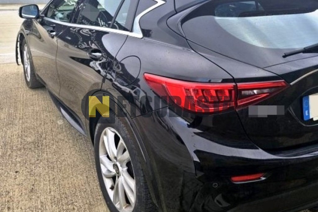 Infiniti Q30 1.6t 2016