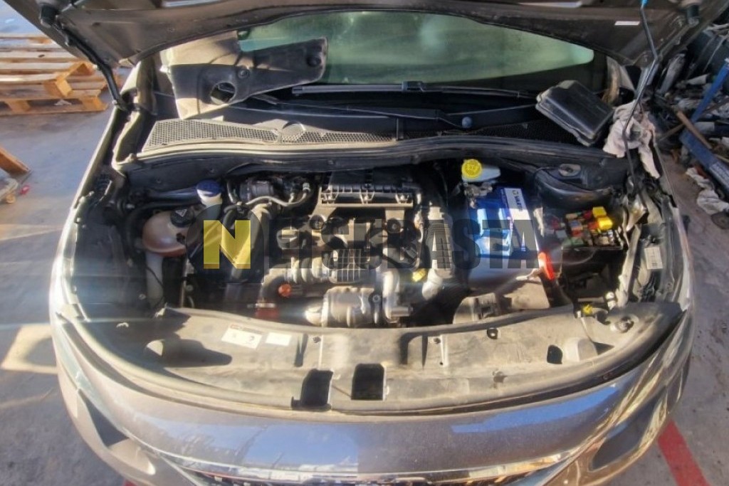 Peugeot 2008 1.6 BlueHDi 2017