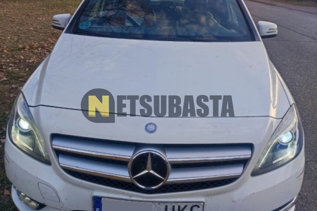 Mercedes-Benz B 180 2012