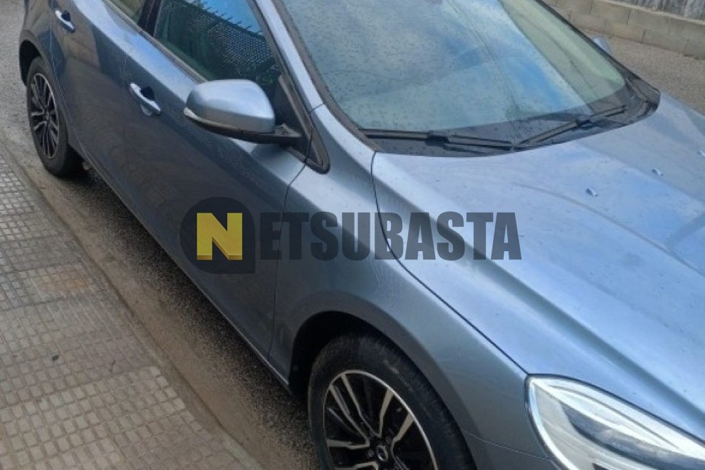Volvo V40 T2 2019