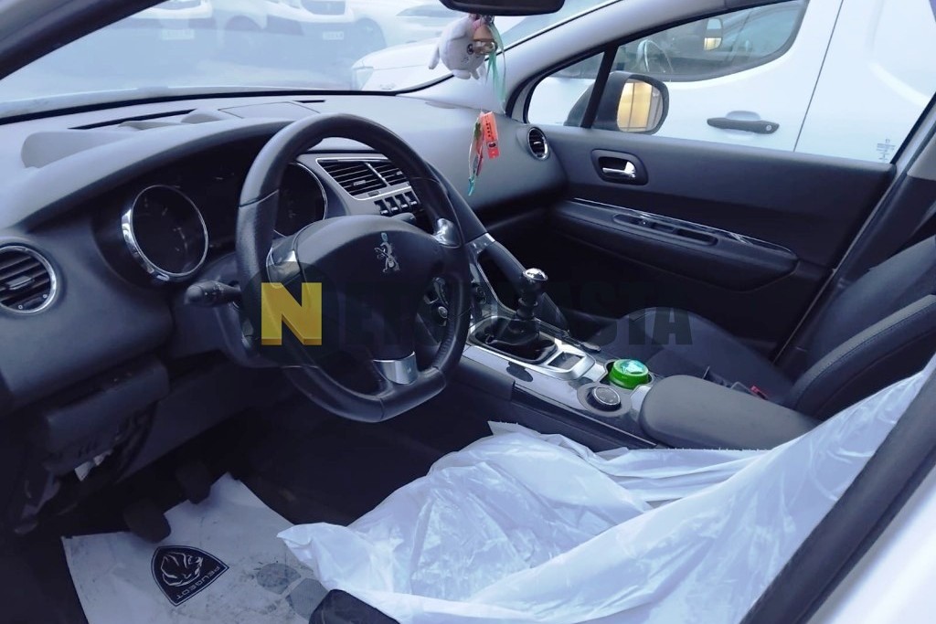 Peugeot 3008 1.2 PureTech 2016