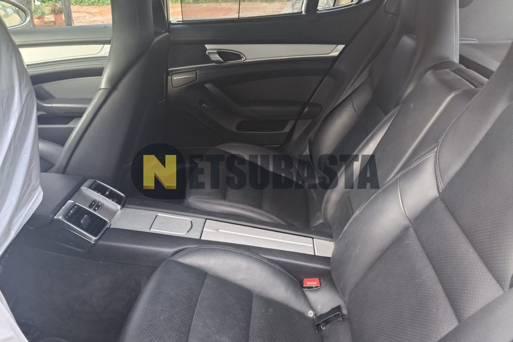 Porsche Panamera S PDK 2011
