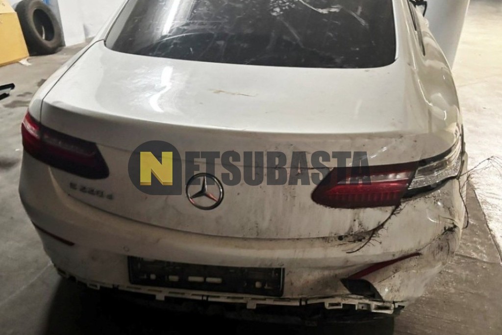 Mercedes-Benz E 220 d Coupé 2020