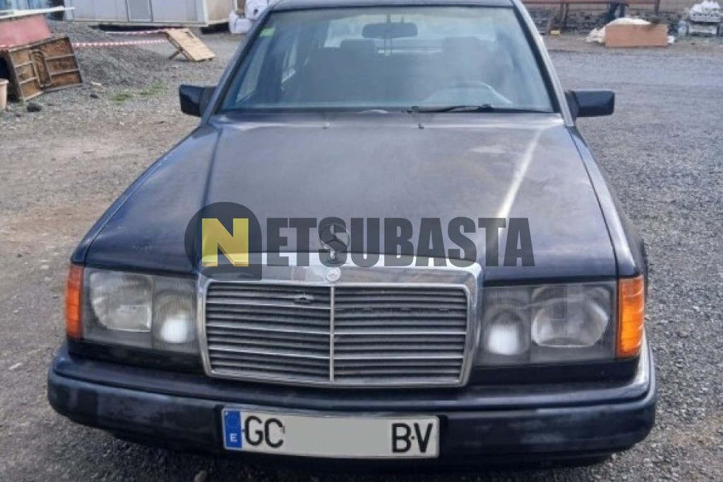 Mercedes-Benz 230E 1989