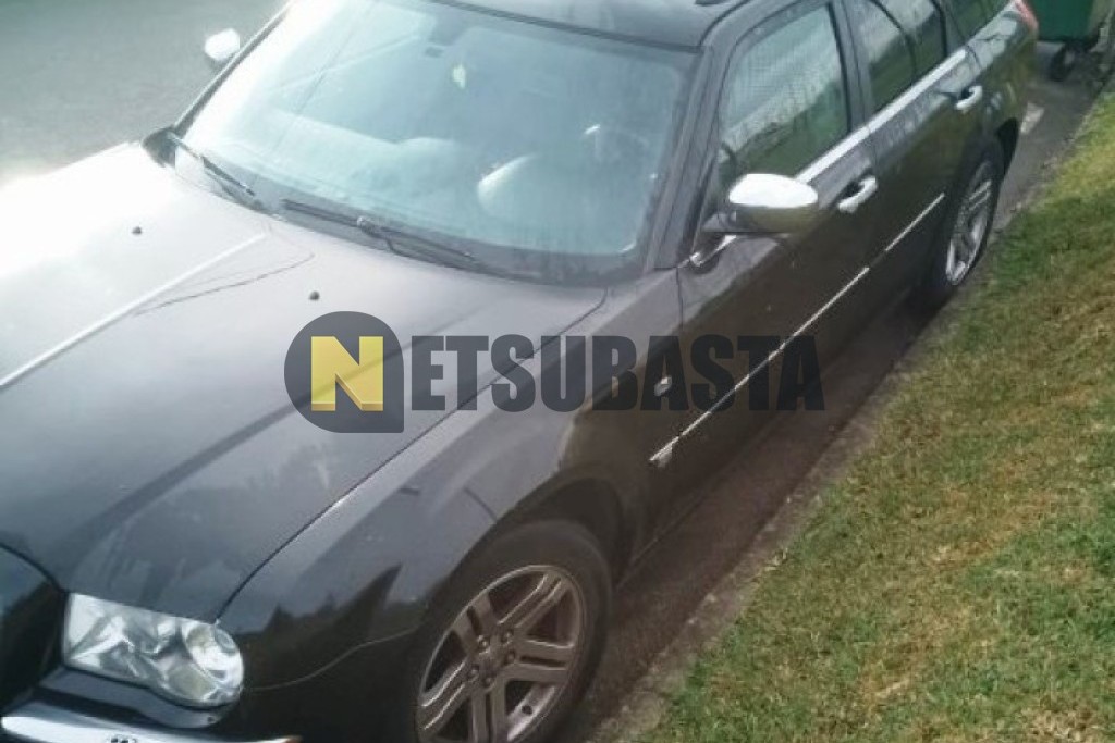 Chrysler 300C Touring 2.7 V6 2006