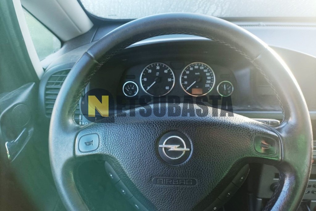 Opel Zafira 2.2 DTi 16V 2005