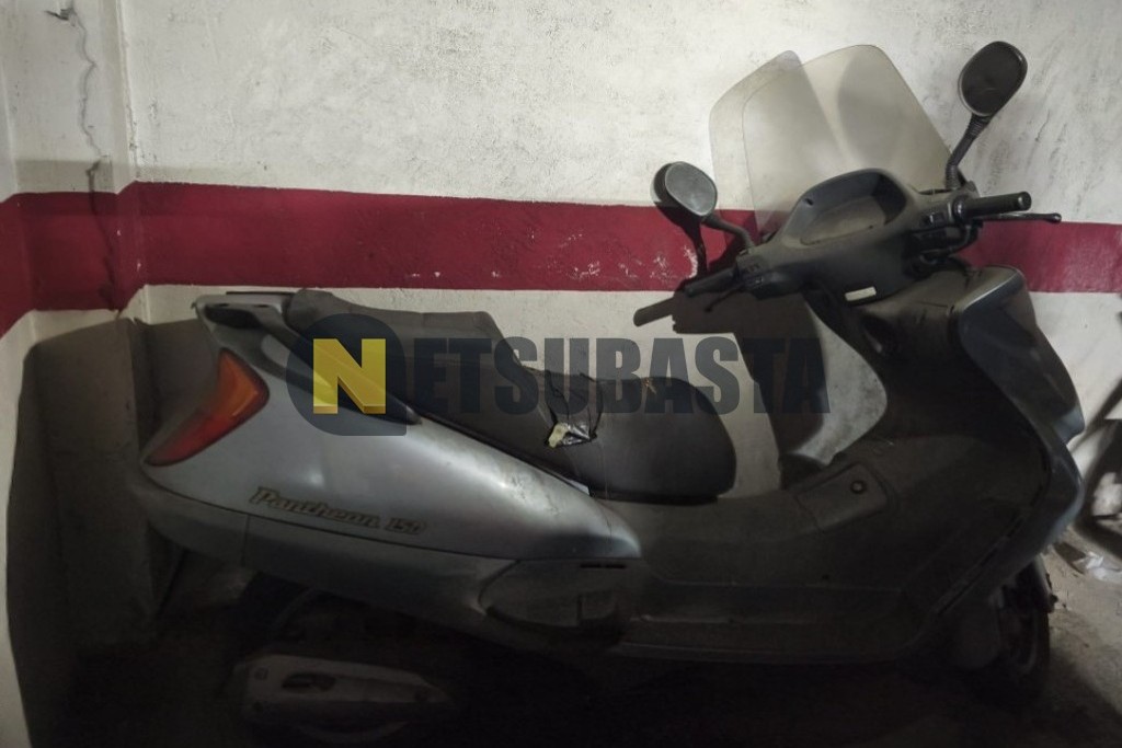 Honda FES 150 Pantheon 2004